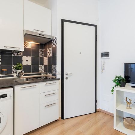 I Host Apartment - Alessi 10 Милан Экстерьер фото